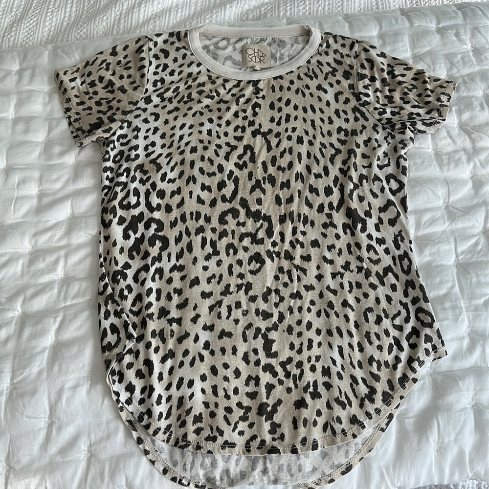 Cheetah chaser Tee